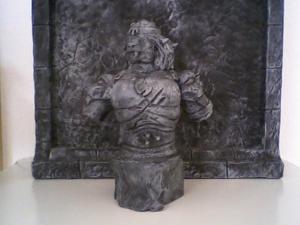 customgrunestatue.jpg
